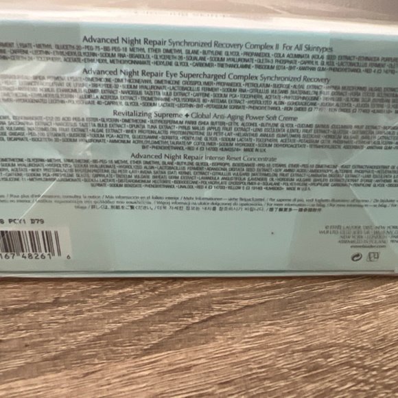 Estée Lauder Glowing Skin Essential full size - Picture 6 of 6